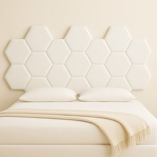Cabecero hexagonal de diseño montado con adhesivos
