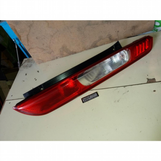 Piloto trasero derecho Ford Focus II Hatch