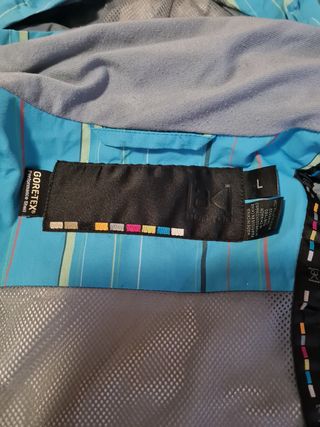 Chaqueta de esquí azul con rayas