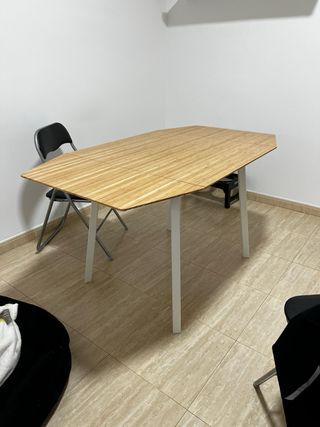 Mesa cocina extensible bambú y metal