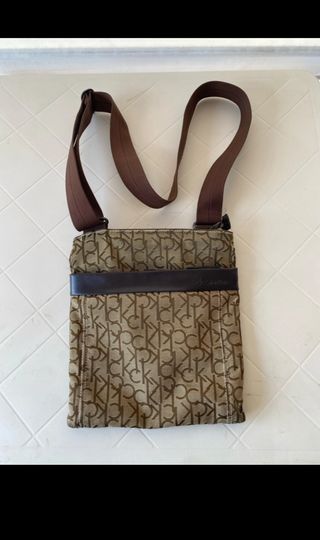 Tracolla Calvin Klein uomo beige/marrone