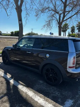 MINI Clubman 2012