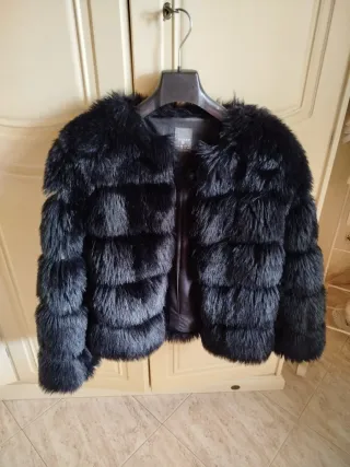 Pelliccia ecologica nera