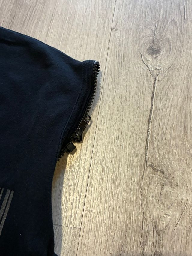 Camiseta sin mangas con cremallera