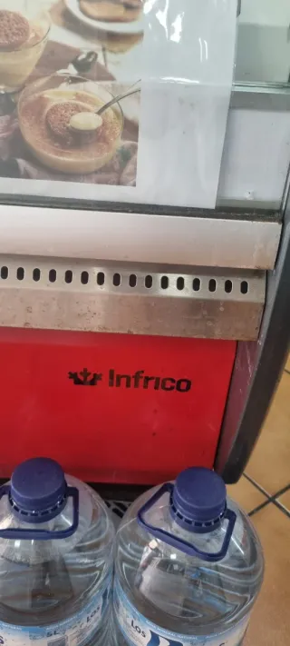 Nevera expositora refrigerada