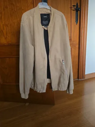 Chaqueta bomber Pull&Bear beige hombre