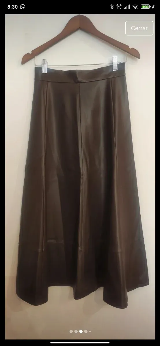 Falda polipiel marrón midi