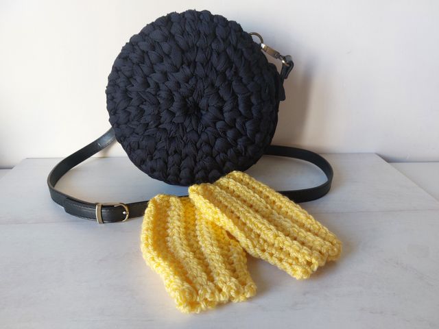 Mitones de crochet amarillos nuevos
