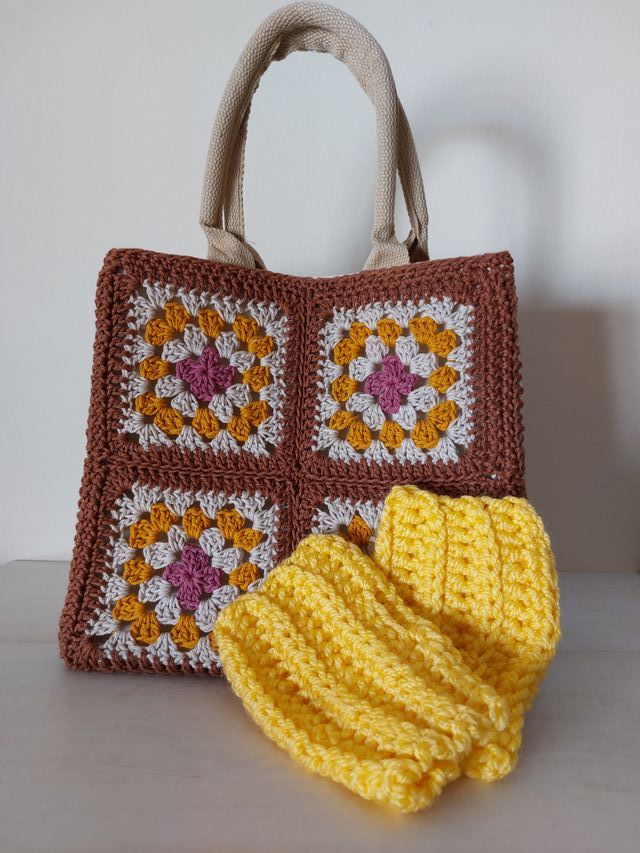 Mitones de crochet amarillos nuevos