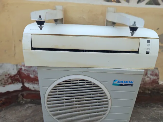 Unidad exterior aire acondicionado Daikin RX35K2V1