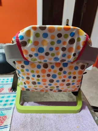 Sillita adaptable para bebés con estampado
