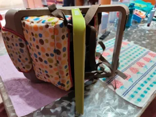 Sillita adaptable para bebés con estampado