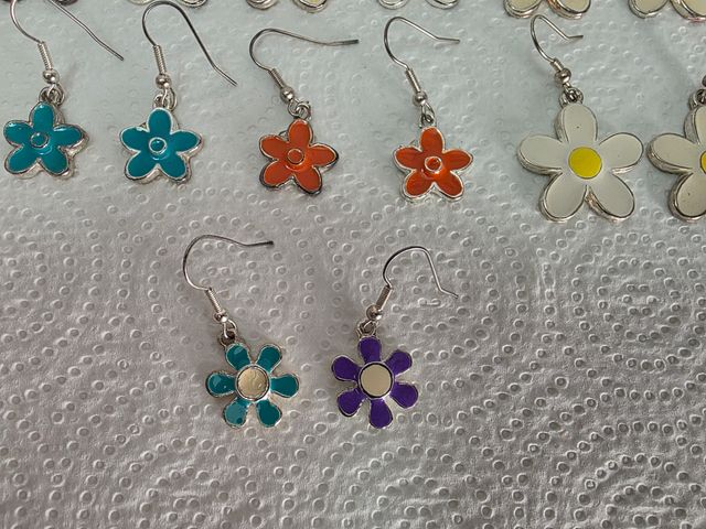 LOTE PENDIENTES - FLORES - MARGARITAS