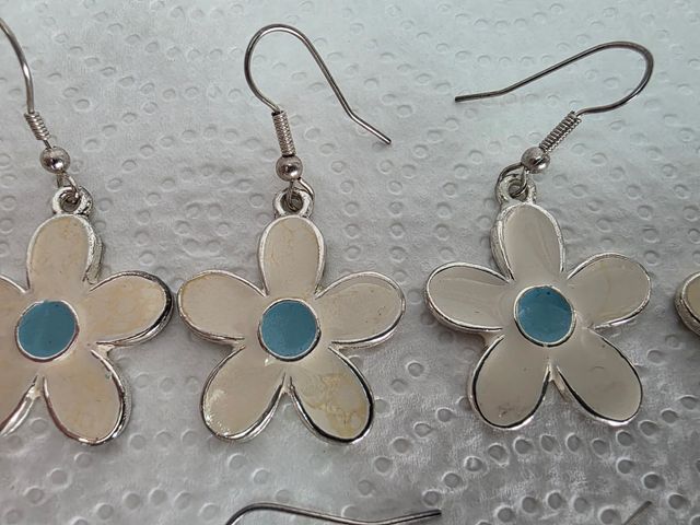 LOTE PENDIENTES - FLORES - MARGARITAS