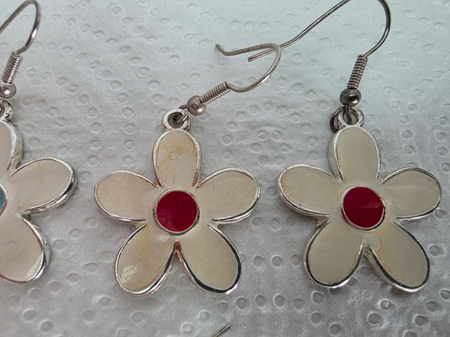 LOTE PENDIENTES - FLORES - MARGARITAS