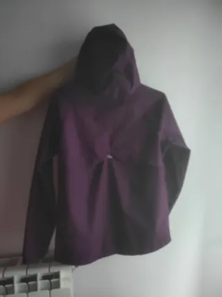 Chaqueta impermeable Quechua talla 12-13 años