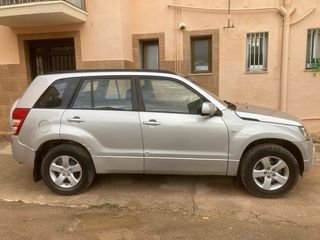Suzuki Grand Vitara 2006, vendo o cambio por furgo