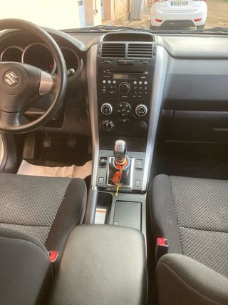 Suzuki Grand Vitara 2006, vendo o cambio por furgo