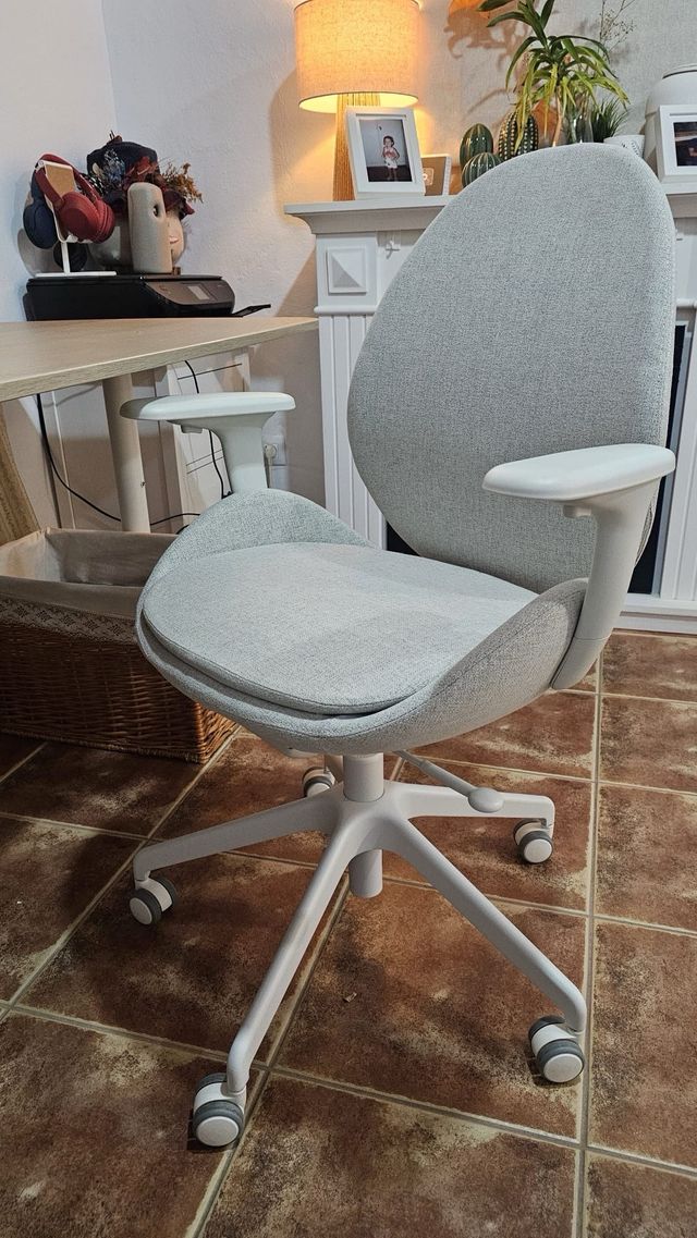 Silla de escritorio ergonómica beige