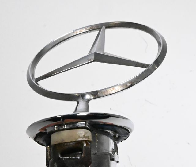 Estrella Mercedes-Benz Clase E W211