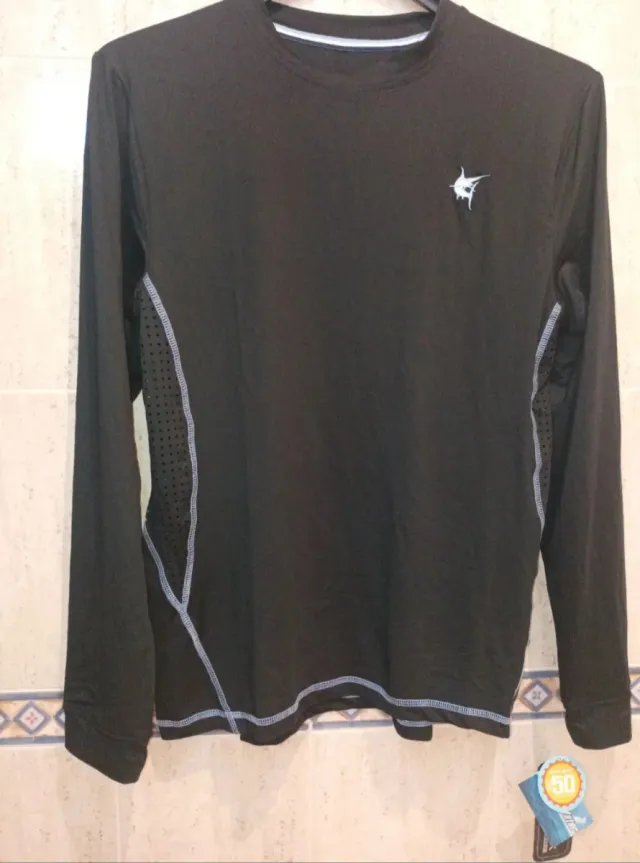 Camiseta deportiva manga larga Nueva White water