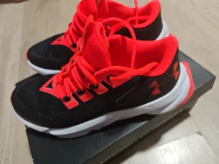 Zapatillas Under Armour 37.5 Negras Naranja