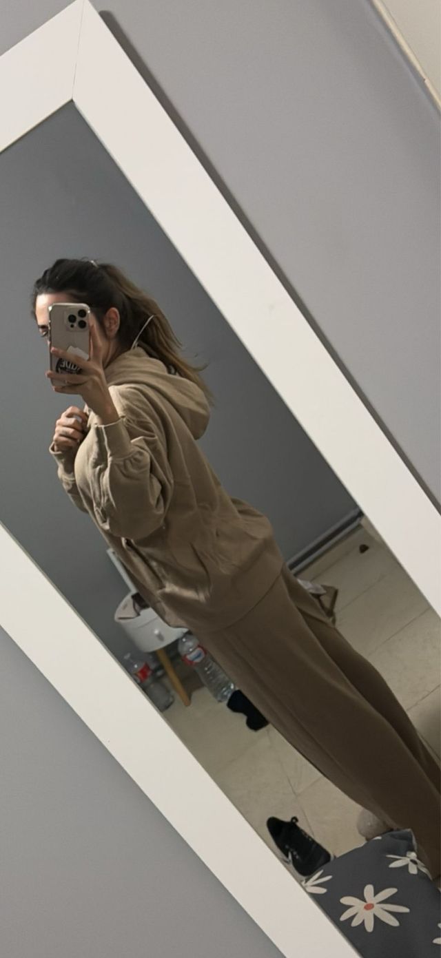 Chaqueta Zara Beige con Cremallera y Capucha