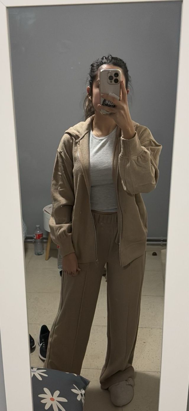 Chaqueta Zara Beige con Cremallera y Capucha