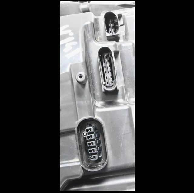 Faro Bixenón Izquierdo Clase R W251