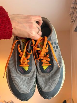 Zapatilla Trail Craft Gris Naranja