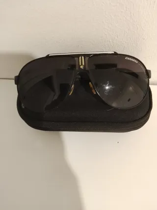 Gafas de sol Carrera originales negras y blancas