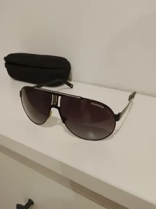 Gafas de sol Carrera originales negras y blancas