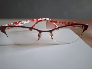 Monturas de Gafas de vista rojas y blancas