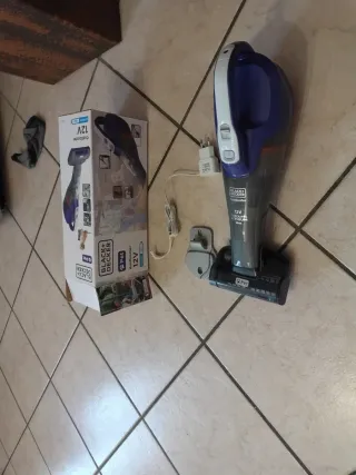 Black+Decker Aspirapolvere 12V Pet