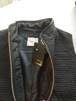 Chaleco negro mujer october,