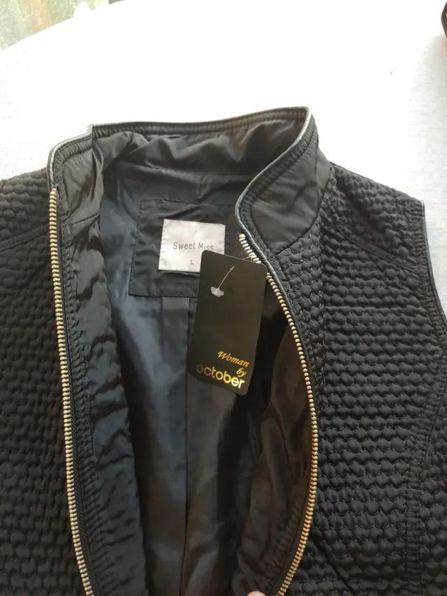 Chaleco negro mujer october,