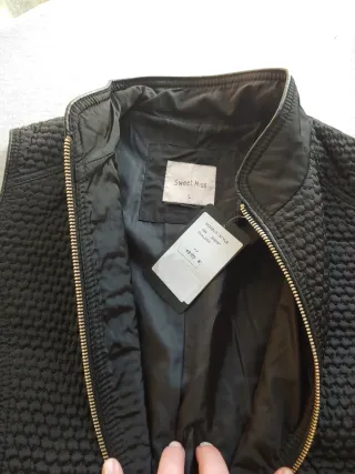 Chaleco negro mujer october,