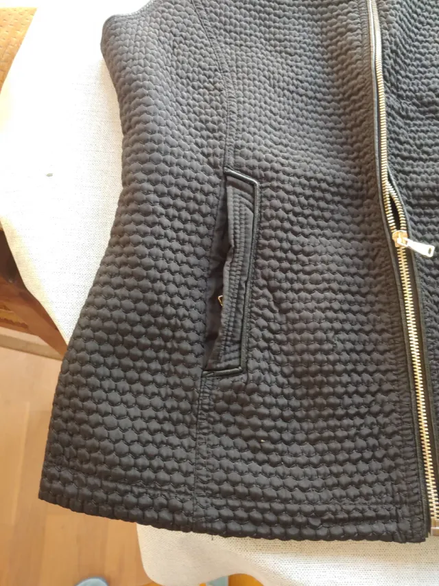 Chaleco negro mujer october,