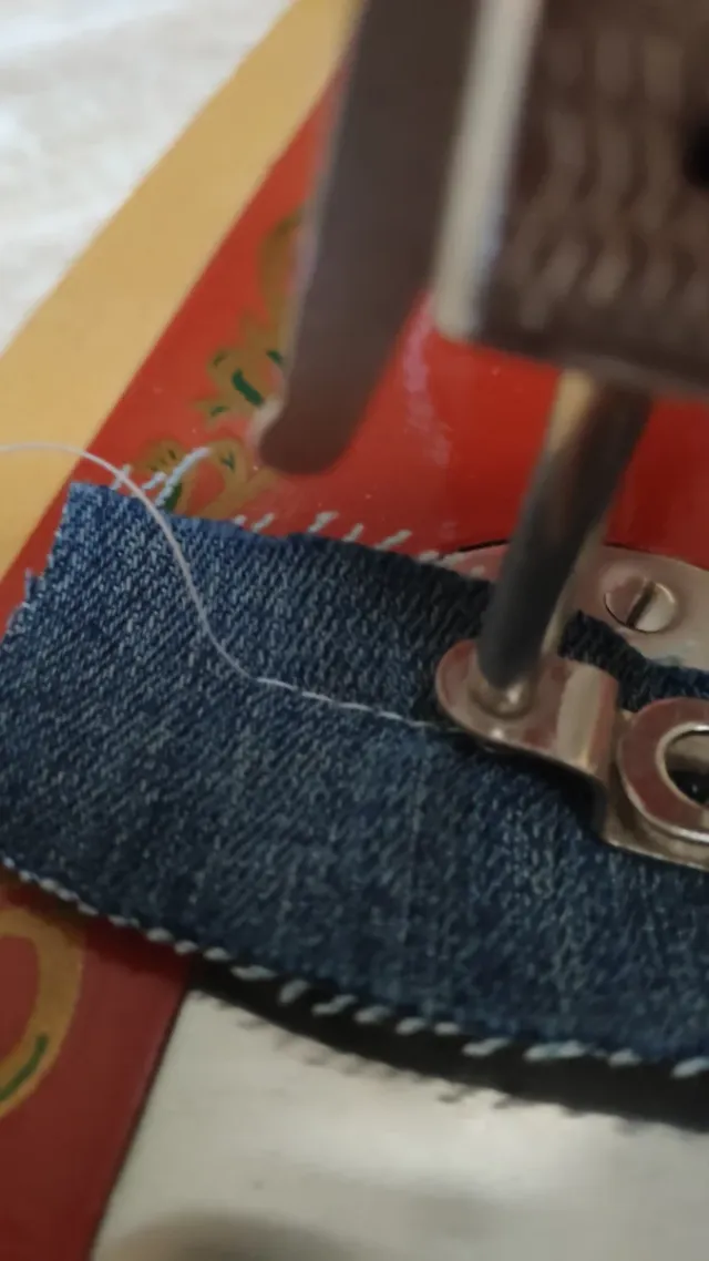 MAQUINA DE COSER DE JUGUETE USSR