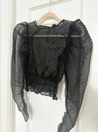 Blusa H&M plumeti negra XS