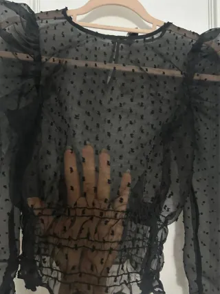 Blusa H&M plumeti negra XS