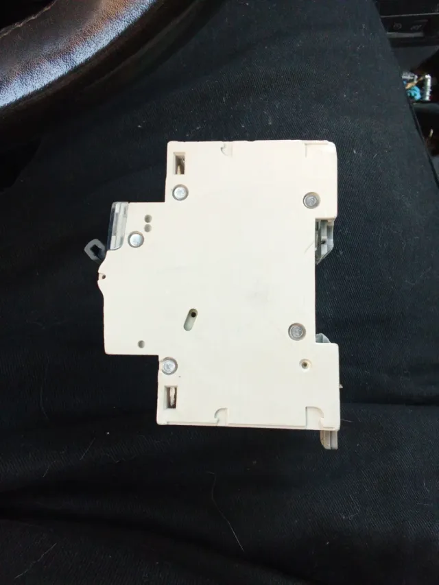 Interruptor Automático Legrand C40 Trifásico