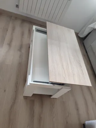 Muebles de comedor blanco y madera