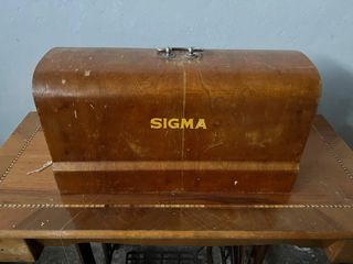 Máquina de coser Sigma antigua