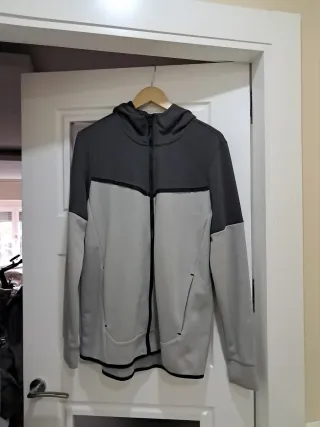 Chaqueta deportiva hombre gris Pantalón vaquero