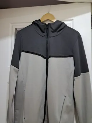 Chaqueta deportiva hombre gris Pantalón vaquero