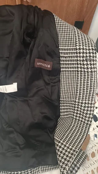 Abrigo Amitié cuadros blanco y negro
