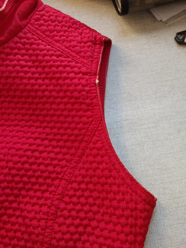 Chaleco rojo sin estrenar mujer,