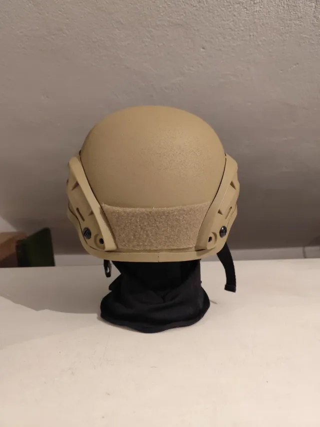 Casco Táctico Militar Tan + Balaclava