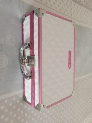 Maletín maquillaje NYACOSMEICS rosa y blanco